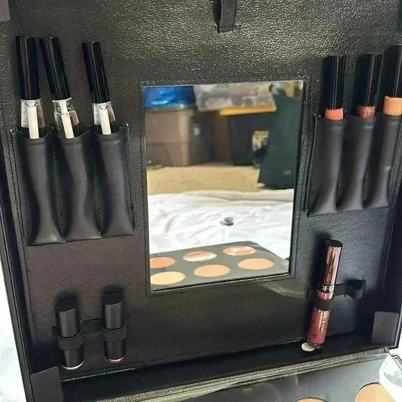 Ofra professional makeup kit case and carrying strap - Picture 2 of 6